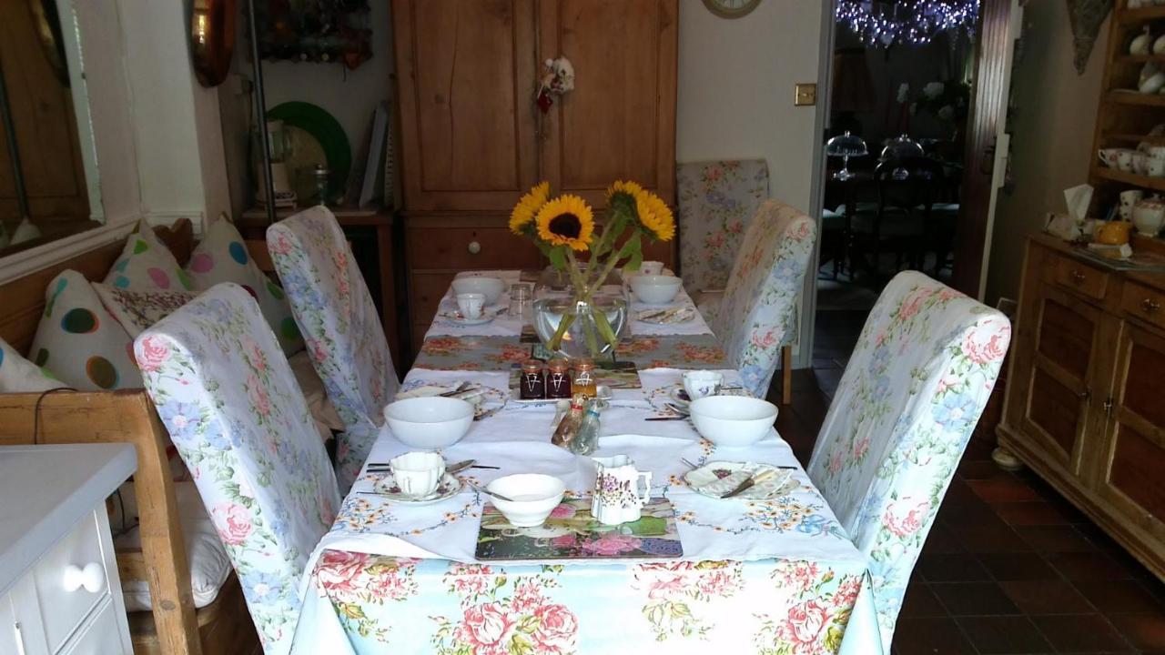 Whispering Cottages Bed And Breakfast Nuneham Courtenay Bagian luar foto